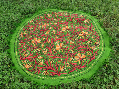 Round rug 5 ft boho wool rug "Namda" from Kashmir hand felted and embroidered