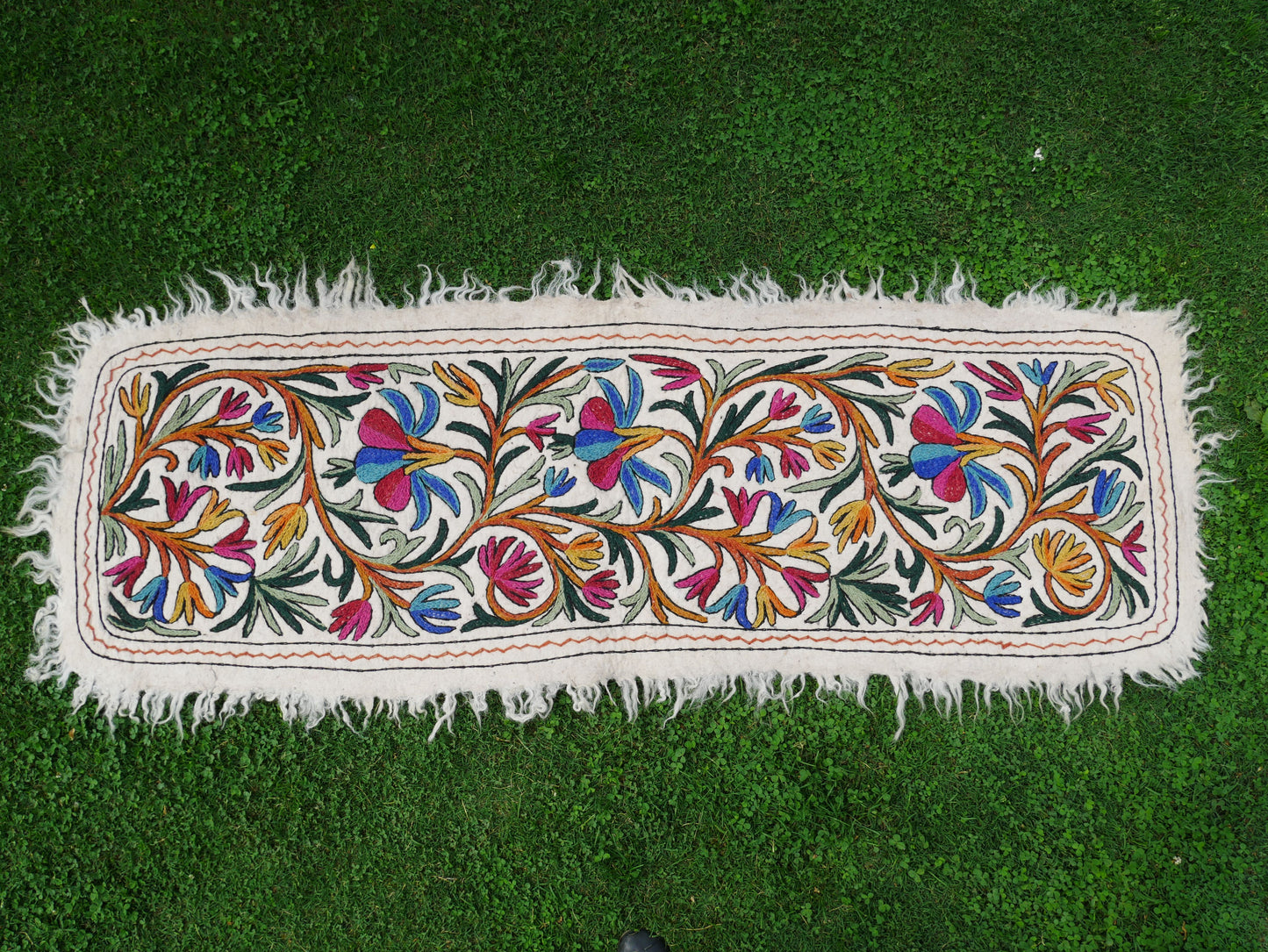 Indian runner rug - Yoga rug mat | Kashmiri "Namda" felted wool rug 2x6