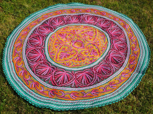 Kashmiri Namda Teppich 5ft - Mandala Wollteppich - Boho-Teppich handgefilzt und bestickt