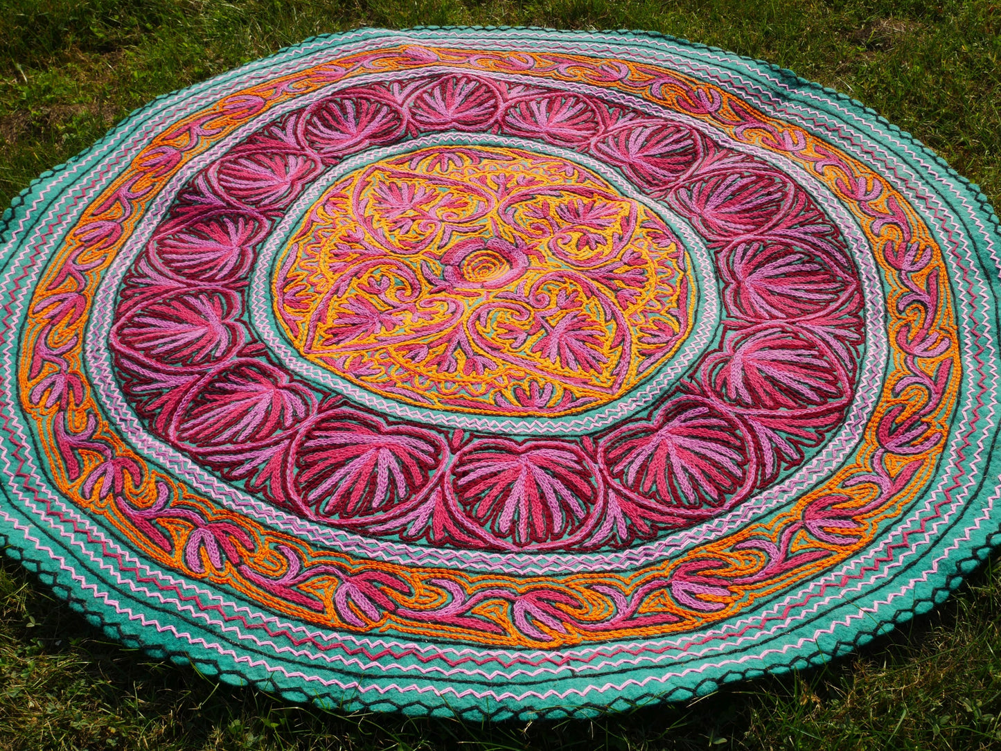 Kashmiri Namda rug 5ft - Mandala wool rug - boho area rug handfelted and embroidered