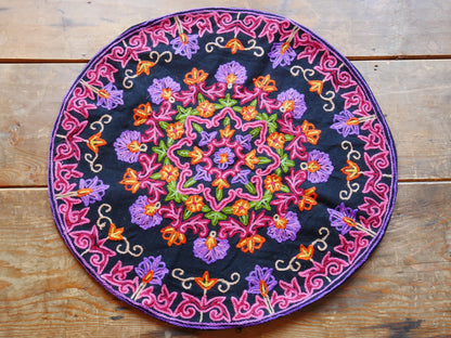 Kashmiri floor pillow "Shanti" | large meditation cushion - hand embroidered - cotton and wool