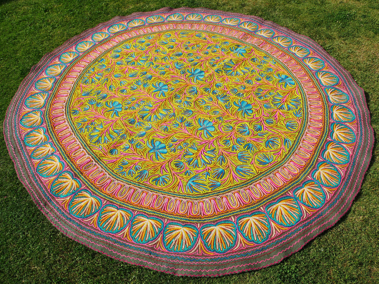 Large wool rug 10ft round rug "Himalayan Jewel" traditional Namda - boho Mandala rug, felted wool - Amazing floral embroidery | bohemian bedroom