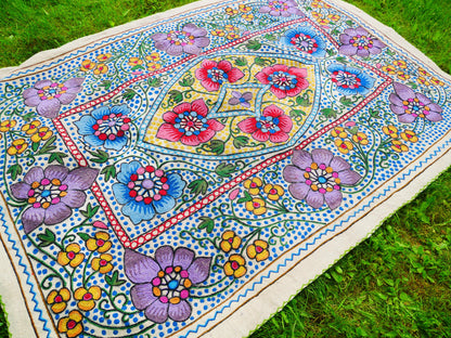 Felted wool rug "Himalayan flower" | colorful area rug "Namda" from Kashmir | floral embroidery on white 6x4 ' felt rug | bohemian - boho