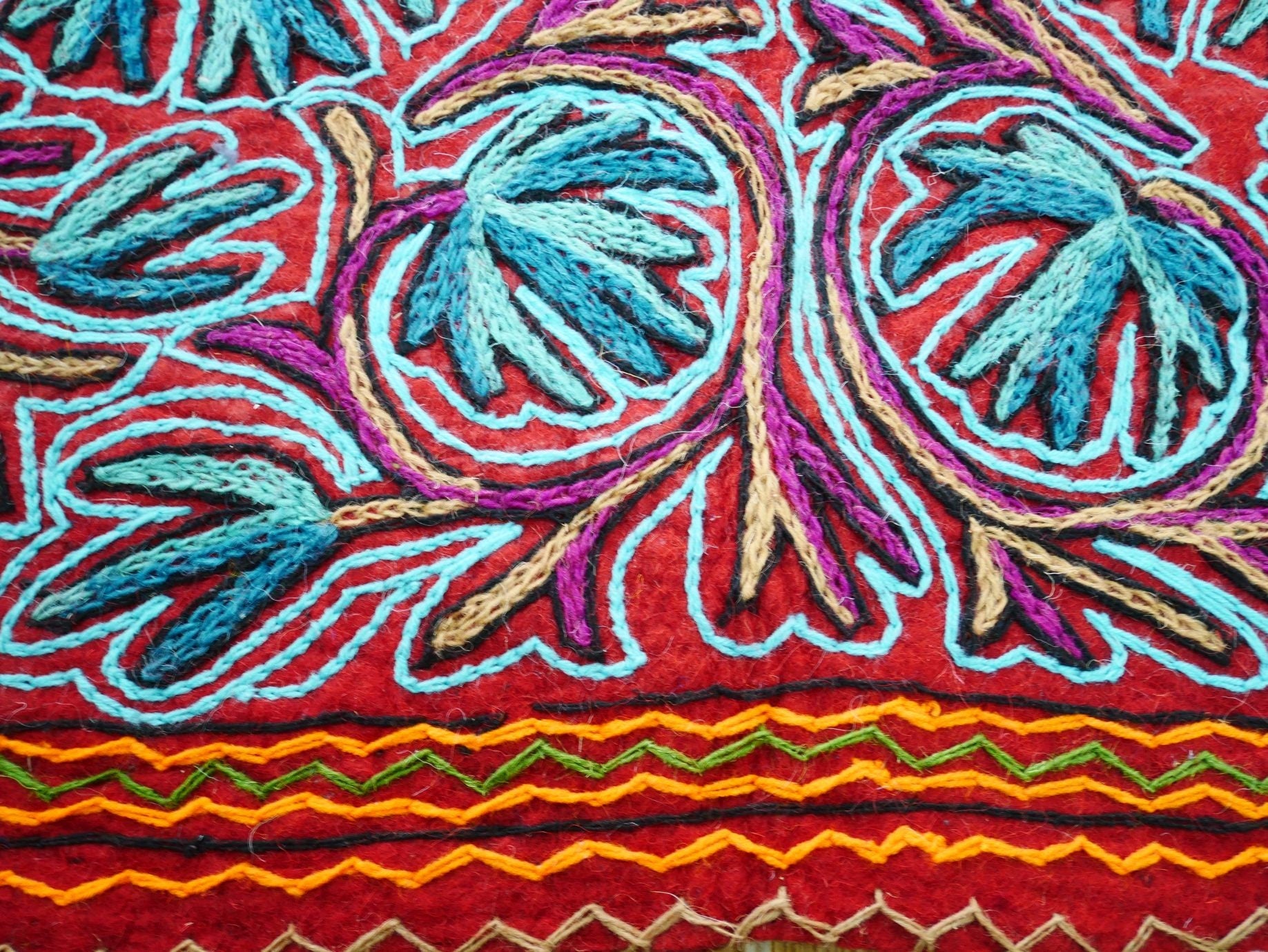 Buy Hand Felted & Embroidered Kashmiri Namda Woollen Meditation / Yoga Rug  Online