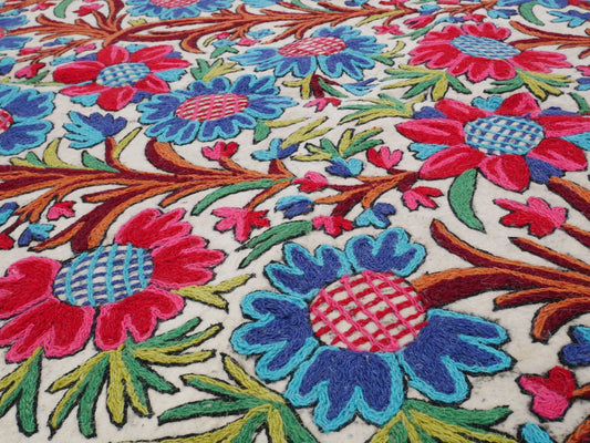 Felted wool rug "Mountain flower" | colorful area rug "Namda" from Kashmir | floral embroidery on white 6x4 ' felt rug | bohemian - boho