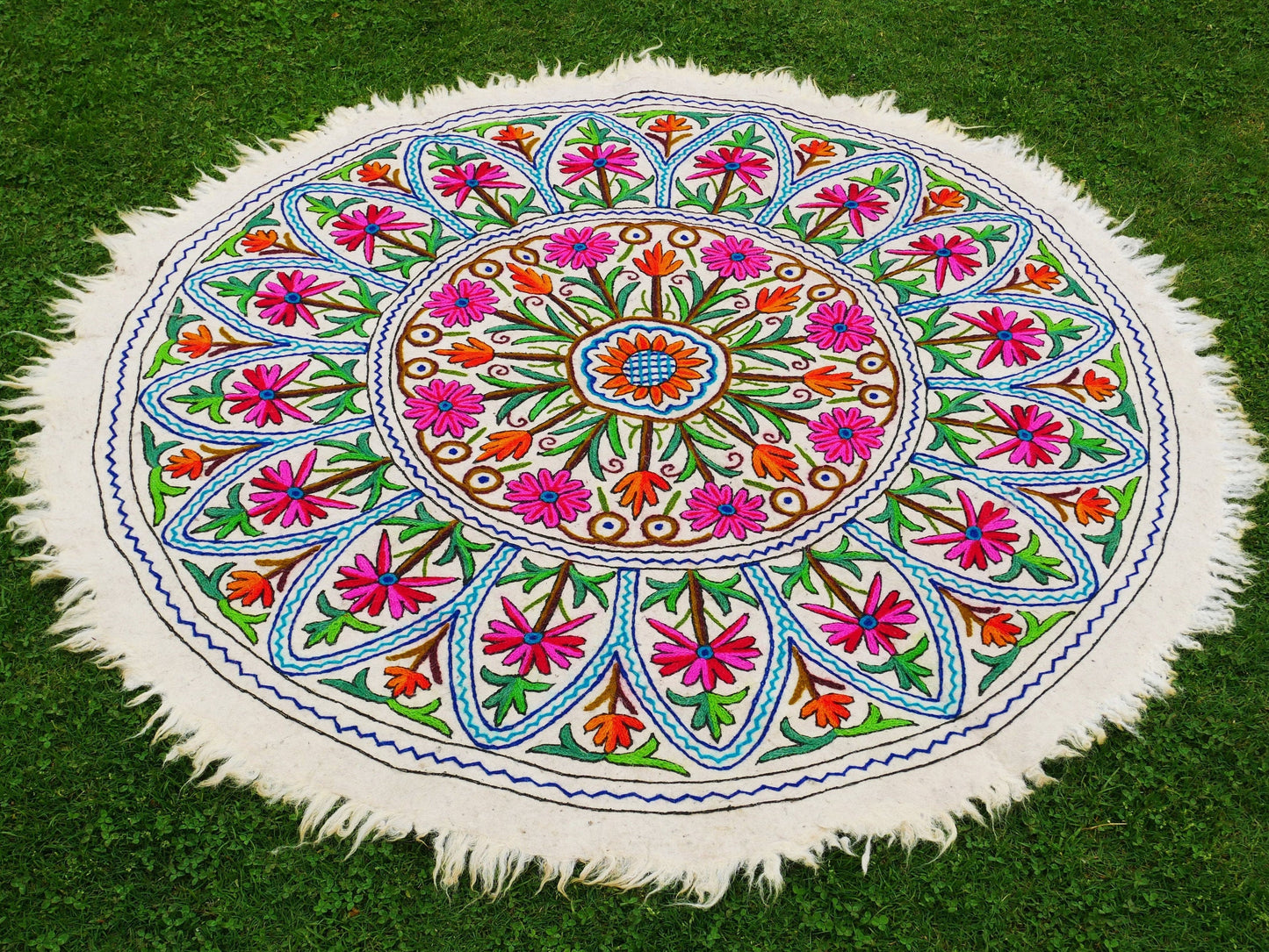 Round wool rug "Himalayan Mandala" | felted wool rug Kashmiri "Namda" traditional felt rug