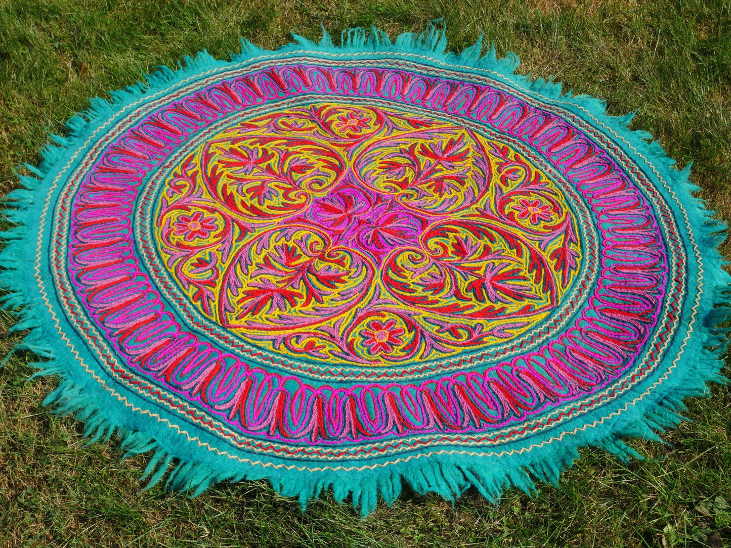 Kashmiri Namda rug 5ft - Mandala wool rug - boho area rug handfelted and embroidered