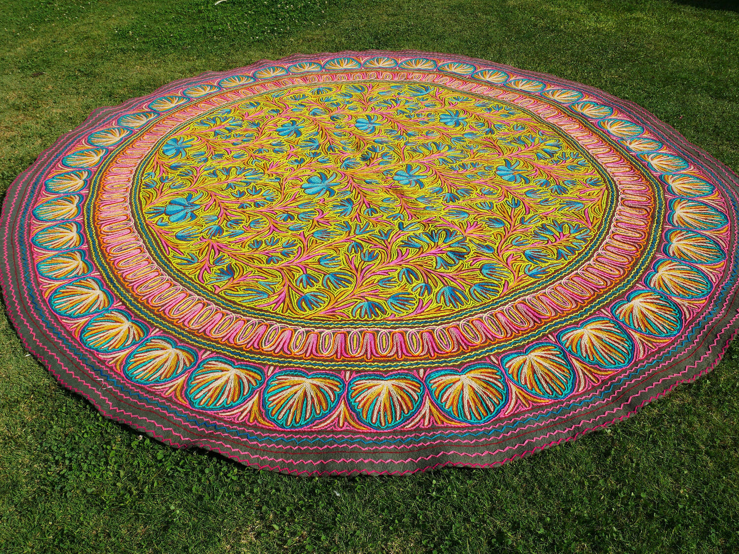 Large wool rug 10ft round rug "Himalayan Jewel" traditional Namda - boho Mandala rug, felted wool - Amazing floral embroidery | bohemian bedroom - The Shanti Home