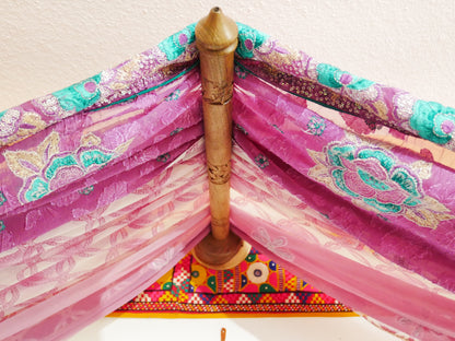 Saree-Baldachinrahmen mit handgefertigten Walnussholzstäben | Boho Betthimmel