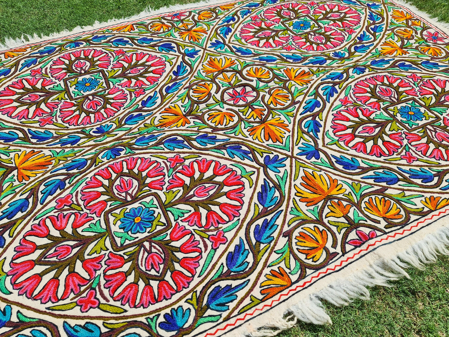 Warmth and Whimsy: Handmade Namda Wool Rug 5x7ft – Crafted with Love in Kashmir for Cozy Floors and Boho Flair